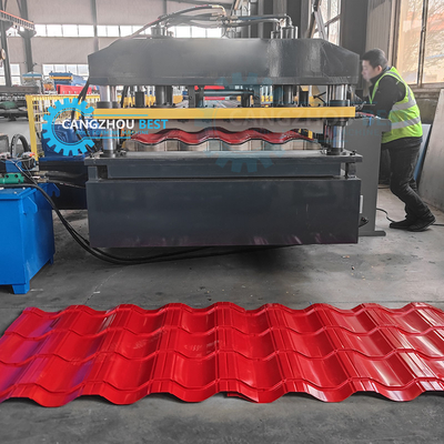 Russia Popular Design Galvanizzato Acciaio Tutiere Piastrelle Fabbricazione Roll Forming Machine