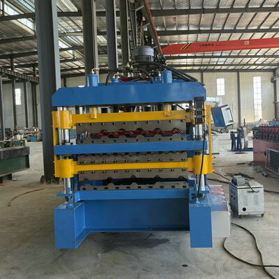 Macchina per la formatura di rotoli di lamiere per tetti a tre strati popolare in Africa in acciaio zincato