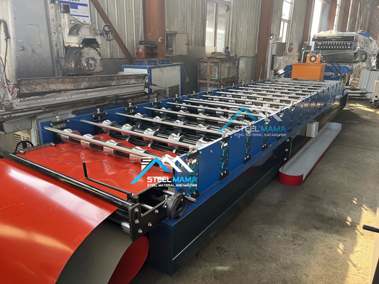 Alta velocità 45# Macchina per la formazione di lamiere di tetto a rulli in acciaio con potenza motoria di 4 kW