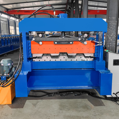 Profil di acciaio Galvanizzato PLC Controllo Decking Sheet Floor Roll Forming Machine