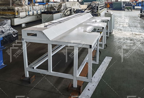 PLC Automatic Metal Stud and Track Roll Forming Machine per la produzione di griglie di soffitto