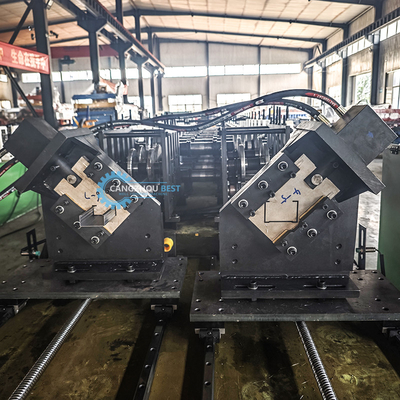 Alta velocità 30 m/min Doppia linea di stampo e pista di fabbricazione di macchine per la formazione di rotoli