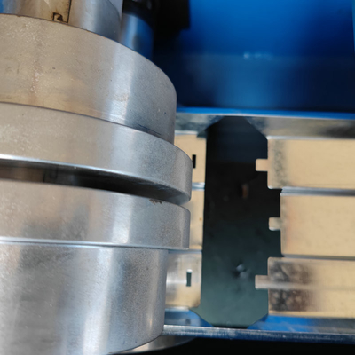 0.8-1.2 mm Autolocatore a doppia testa per porte a telaio a rotoli