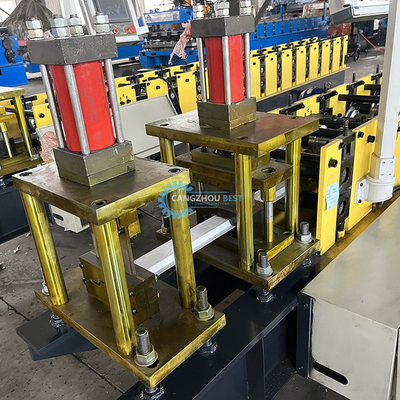 Controllo PLC Taglio di muffe idrauliche Profilo T Forma V Fence Steel Making Roll Forming Machine