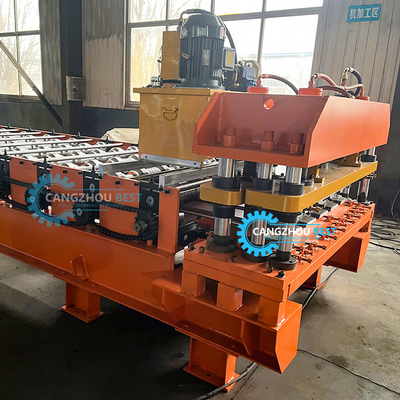 Profil di acciaio popolare Rusisa Design Color Acciaio Roofing Tiles Roll Forming Machine