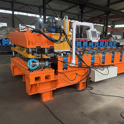 Taglio idraulico 5.5kw Potenza Profilo di acciaio a colori Russia Tiles Roll Forming Machine