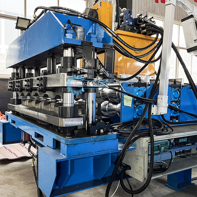 PLC Controllo Color Profile Roof Tile Roll Forming Machine Russia Trasmissione della scatola di marcia