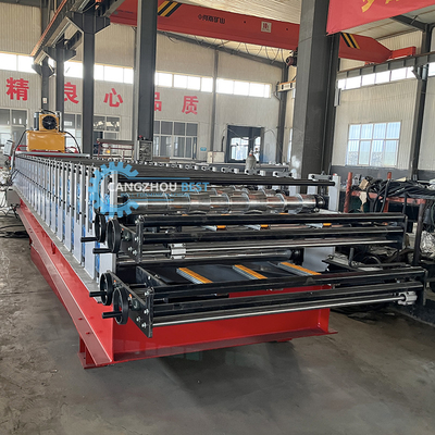 Macchina per la produzione di lamiere per tetto di piastrelle in acciaio