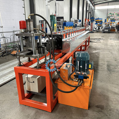 Macchina per la profilatura di avvolgibili ad alte prestazioni per il controllo accessi