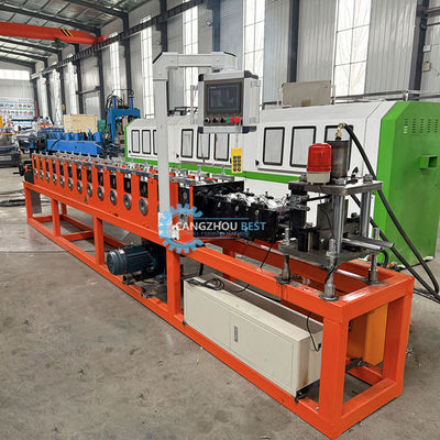 Macchina per la profilatura di avvolgibili ad alte prestazioni per il controllo accessi