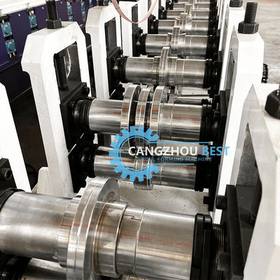 Profil di acciaio due dimensioni macchina per la formazione di rotoli con foratura idraulica