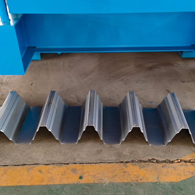 Macchina di stampaggio automatico di lamiere di pavimento di metallo galvanizzato