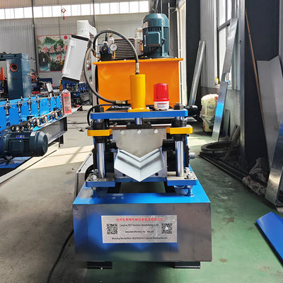 Rotolo d'acciaio del cappuccio della cresta del tetto delle mattonelle di colore che forma il profilo d'acciaio di taglio idraulico di controllo dello SpA della macchina