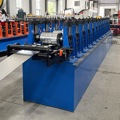 Macchina per la formatura a freddo di canali di gronda a C in acciaio zincato