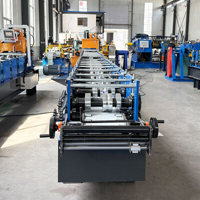 Materiale di costruzione automatica Drain di acqua Profil di acciaio K Gutter Making Roll Forming Machine