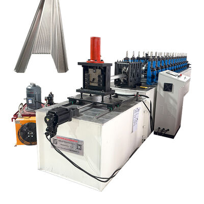 Produzione di macchine per la formatura di rulli a canale Omega per taglio volante in acciaio metallico