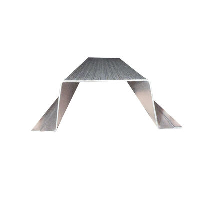 Macchina per la formatura di rotoli di profili Omega in acciaio ad alta velocità per taglio volante personalizzato