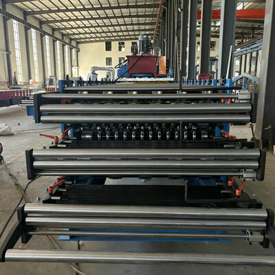 Macchina per la formatura di rotoli di lamiere per tetti a tre strati popolare in Africa in acciaio zincato