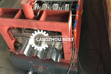 Larghezza di bobina 1250 mm Macchina di stampaggio a rotoli per pavimenti galvanizzati in acciaio metallo